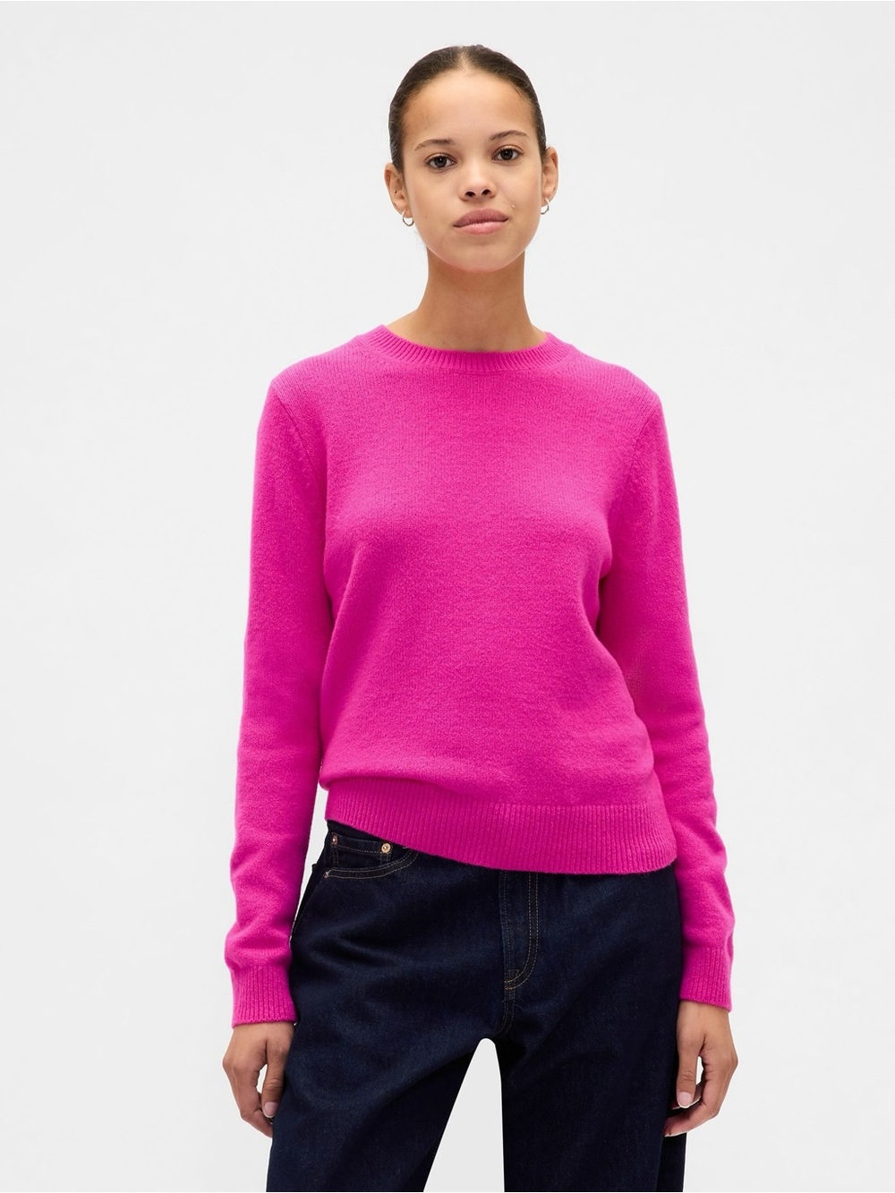 GAP Women's Crewneck Sweater in Vibrant Fuchsia